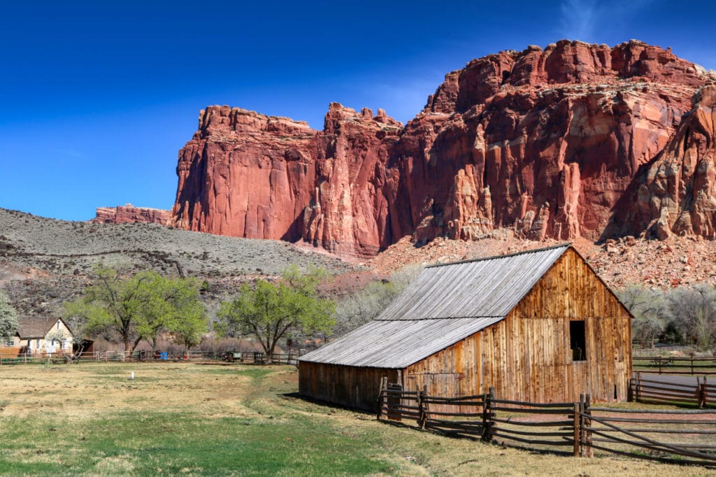 12 Most Beautiful Buildings in National Parks - Travel. Experience. Live.