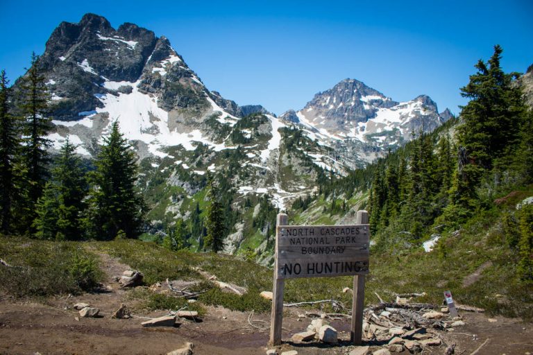 North Cascades National Park boundary, Maple Pass Loop, North Cascades, Washington