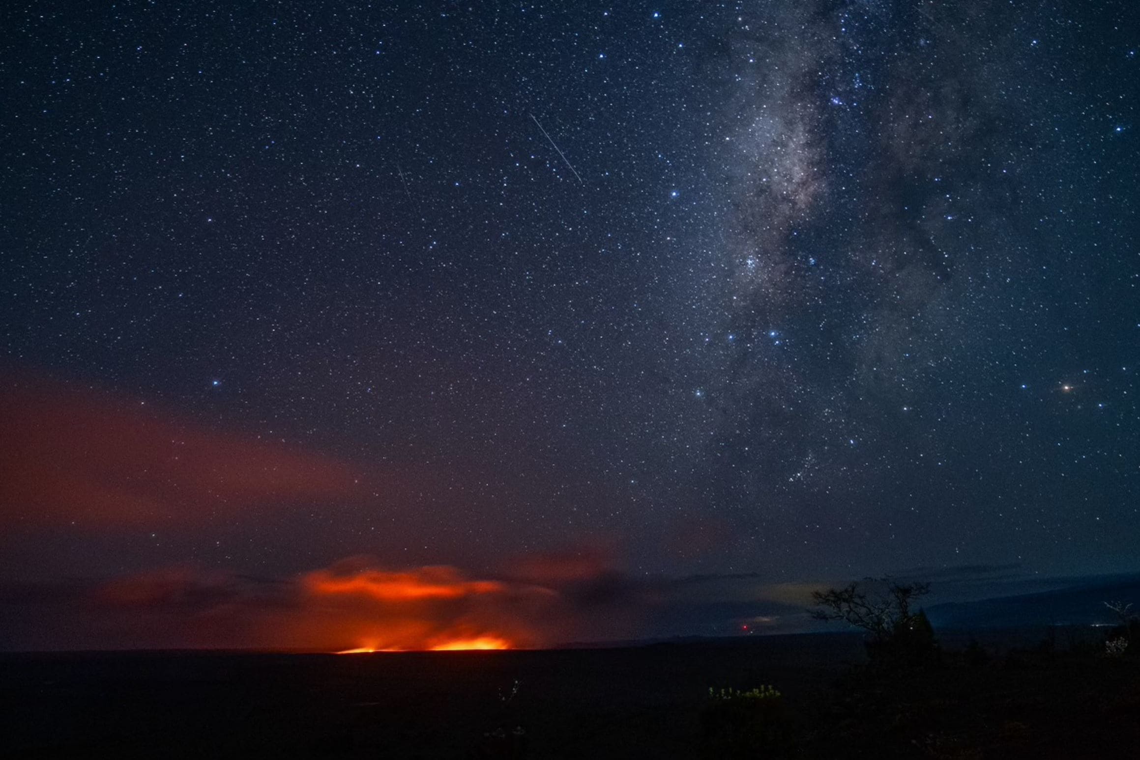 Glow of Kīlauea volcano eruption - Image credit Yvonne Baur Hawaii Pacific Parks Association