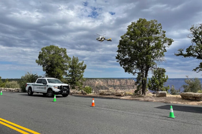 Recovery mission after fall at Twin Overlooks in Grand Canyon National Park - Image credit: NPS